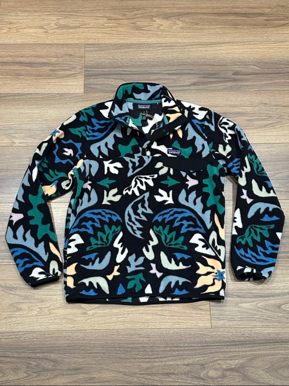 NEW Patagonia Lightweight Synchilla Snap-T Pullover in Kaleido: Black - Medium
